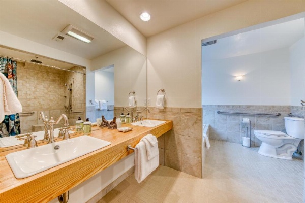 Seaglass and Agate image 15