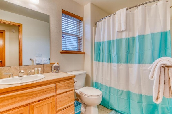 Seaglass and Agate image 18